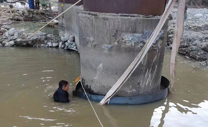 水下橋墩加固